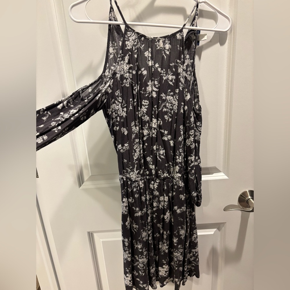 American eagle. Off shoulder dress. Size XS